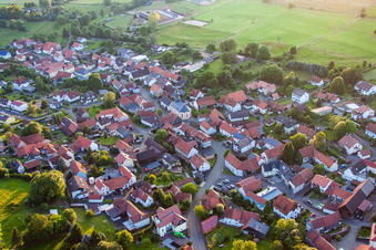 Vue aérienne de Quartier Burkhards in Schotten dans le département Hesse, Allemagne