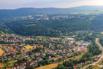Vue aérienne de Rue Bischofsheimer à Wildflecken dans le département Bavière, Allemagne