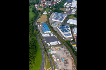 Vue aérienne de Création d'un domaine industriel et d'une entreprise avec Roland Böhm Karosserie-und Fahrzeugbau GmbH & Co. KG à le quartier Welkers in Eichenzell dans le département Hesse, Allemagne