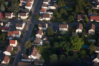 Quartier Dannstadt in Dannstadt-Schauernheim dans le département Rhénanie-Palatinat, Allemagne d'un drone