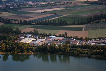Vue aérienne de Industriestr à le quartier Roxheim in Bobenheim-Roxheim dans le département Rhénanie-Palatinat, Allemagne