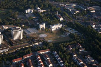 Enregistrement par drone de Quartier Oggersheim in Ludwigshafen am Rhein dans le département Rhénanie-Palatinat, Allemagne