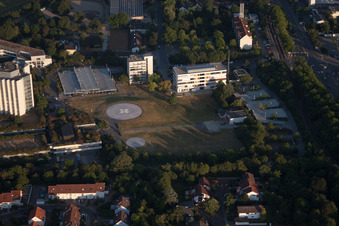Quartier Oggersheim in Ludwigshafen am Rhein dans le département Rhénanie-Palatinat, Allemagne vu d'un drone