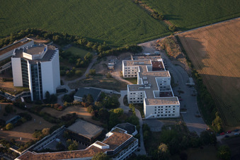 Quartier Oggersheim in Ludwigshafen am Rhein dans le département Rhénanie-Palatinat, Allemagne d'en haut