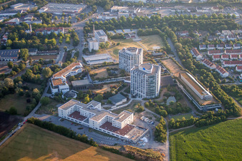 Terrain hospitalier de la BG Klinik Ludwigshafen à le quartier Oggersheim in Ludwigshafen am Rhein dans le département Rhénanie-Palatinat, Allemagne vu d'un drone