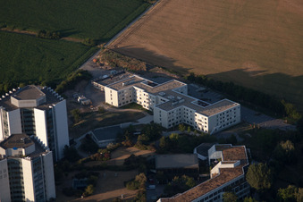 Quartier Oggersheim in Ludwigshafen am Rhein dans le département Rhénanie-Palatinat, Allemagne vue d'en haut