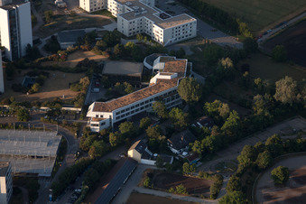 Quartier Oggersheim in Ludwigshafen am Rhein dans le département Rhénanie-Palatinat, Allemagne vue du ciel