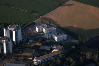 Enregistrement par drone de Quartier Oggersheim in Ludwigshafen am Rhein dans le département Rhénanie-Palatinat, Allemagne