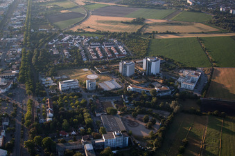 Vue oblique de Quartier Oggersheim in Ludwigshafen am Rhein dans le département Rhénanie-Palatinat, Allemagne