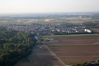 Quartier Maudach in Ludwigshafen am Rhein dans le département Rhénanie-Palatinat, Allemagne vue d'en haut