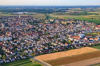 Vue aérienne de Bague Medardus à Mutterstadt dans le département Rhénanie-Palatinat, Allemagne