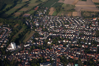 Quartier Iggelheim in Böhl-Iggelheim dans le département Rhénanie-Palatinat, Allemagne depuis l'avion