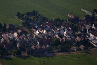 Enregistrement par drone de Quartier Hayna in Herxheim bei Landau dans le département Rhénanie-Palatinat, Allemagne