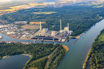 Vue aérienne de EnBW Energie Baden-Württemberg AG, centrale à vapeur du port du Rhin Karlsruhe de N à le quartier Daxlanden in Karlsruhe dans le département Bade-Wurtemberg, Allemagne