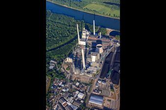 EnBW Energie Baden-Württemberg AG, centrale à vapeur du port du Rhin Karlsruhe de N à le quartier Daxlanden in Karlsruhe dans le département Bade-Wurtemberg, Allemagne vue du ciel