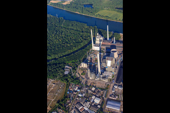 Enregistrement par drone de EnBW Energie Baden-Württemberg AG, centrale à vapeur du port du Rhin Karlsruhe de N à le quartier Daxlanden in Karlsruhe dans le département Bade-Wurtemberg, Allemagne