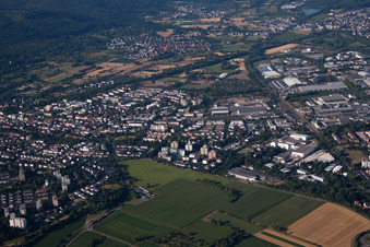 Ettlingen dans le département Bade-Wurtemberg, Allemagne d'un drone