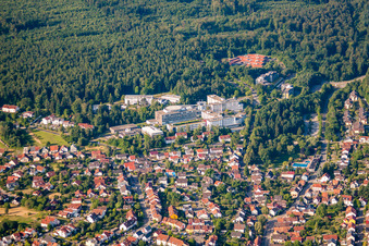 Quartier Langensteinbach in Karlsbad dans le département Bade-Wurtemberg, Allemagne vue d'en haut
