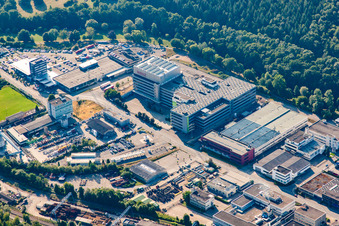 Photographie aérienne de Zone industrielle et implantation d'entreprise Dennigstraße avec la société de vente par correspondance Wenz à le quartier Brötzingen in Pforzheim dans le département Bade-Wurtemberg, Allemagne
