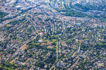Vue aérienne de Gymnase Reuchlin Pforzheim à le quartier Südweststadt in Pforzheim dans le département Bade-Wurtemberg, Allemagne
