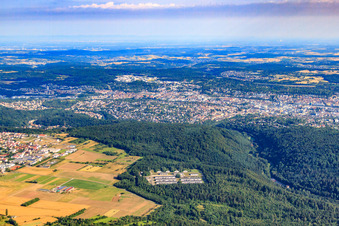 Vue aérienne de Vue de la ville depuis le sud à le quartier Südweststadt in Pforzheim dans le département Bade-Wurtemberg, Allemagne