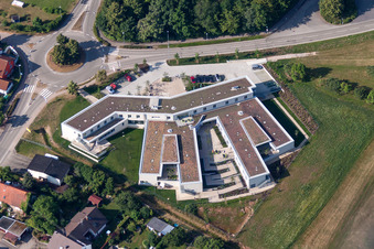 Vue aérienne de Centre pour personnes âgées et maison de retraite St. Josef à Steinegg à le quartier Steinegg in Neuhausen dans le département Bade-Wurtemberg, Allemagne