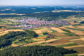 Vue aérienne de Du sud-ouest à le quartier Malmsheim in Renningen dans le département Bade-Wurtemberg, Allemagne