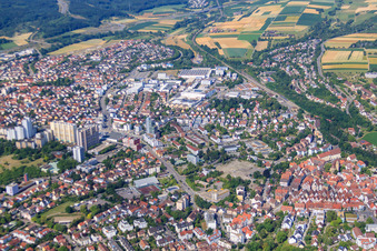 Vue aérienne de Vue d'ensemble de la ville depuis l'est à Leonberg dans le département Bade-Wurtemberg, Allemagne