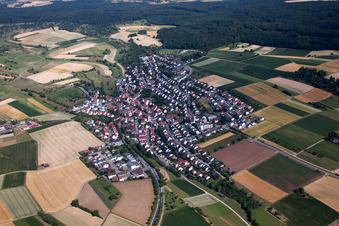 Vue aérienne de Vue sur le village à le quartier Gebersheim in Leonberg dans le département Bade-Wurtemberg, Allemagne