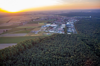Enregistrement par drone de Hatzenbühl dans le département Rhénanie-Palatinat, Allemagne