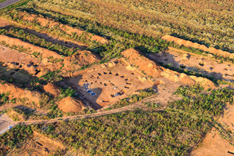 Fouilles archéologiques dans le nouveau parc industriel W II à Herxheim bei Landau dans le département Rhénanie-Palatinat, Allemagne hors des airs