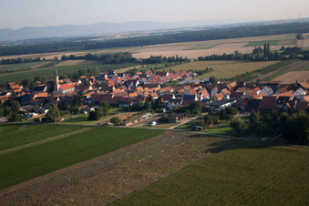 Erlenbach bei Kandel dans le département Rhénanie-Palatinat, Allemagne vue du ciel