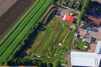 Vue oblique de Parc de football et de golf du Palatinat du Sud à Adamshof Kandel à Kandel dans le département Rhénanie-Palatinat, Allemagne
