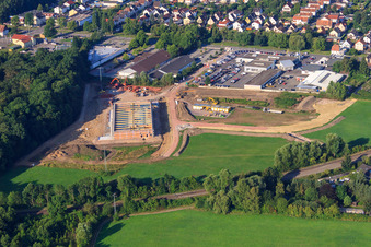 Chantier du nouveau bâtiment EDEKA dans la Lauterburger Straße à Kandel dans le département Rhénanie-Palatinat, Allemagne vue du ciel