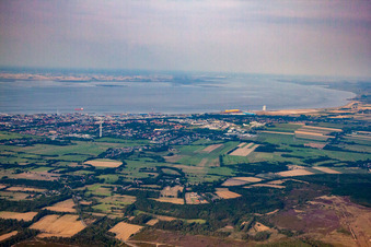 Vue aérienne de De l'ouest à le quartier Süder- und Westerwisch in Cuxhaven dans le département Basse-Saxe, Allemagne