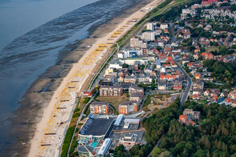 Vue aérienne de Palais de la plage à le quartier Duhnen in Cuxhaven dans le département Basse-Saxe, Allemagne