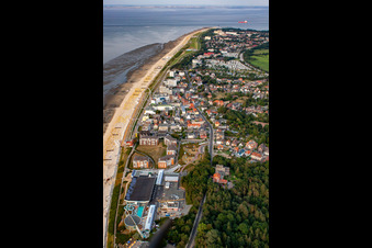 Vue aérienne de Centre de thalasso à l'horizon ! à le quartier Duhnen in Cuxhaven dans le département Basse-Saxe, Allemagne
