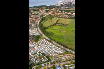 Vue aérienne de Camping à Bäderring à le quartier Duhnen in Cuxhaven dans le département Basse-Saxe, Allemagne