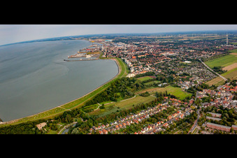 Vue aérienne de Plage de la baie de Grimmershörn à Döser Seedeich à le quartier Döse in Cuxhaven dans le département Basse-Saxe, Allemagne