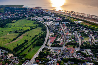 Vue aérienne de De l'est à le quartier Döse in Cuxhaven dans le département Basse-Saxe, Allemagne