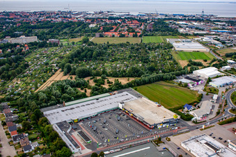 Vue aérienne de Marktkauf Center Cuxhaven avec Deichmann et dm à le quartier Groden in Cuxhaven dans le département Basse-Saxe, Allemagne