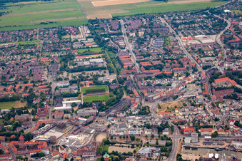 Vue aérienne de Place Karl-Olfers à Cuxhaven dans le département Basse-Saxe, Allemagne