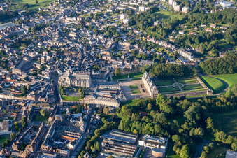 Vue oblique de Parc du château Eu en Normandie à Eu dans le département Seine-Maritime, France