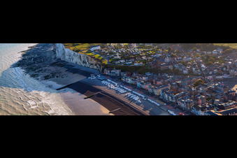 Vue aérienne de Panorama à Mers-les-Bains dans le département Somme, France