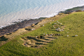 Falaises à Saint-Quentin-la-Motte-Croix-au-Bailly dans le département Somme, France d'en haut