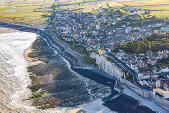 Ault dans le département Somme, France d'en haut