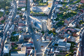Vue d'oiseau de Ault dans le département Somme, France