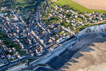 Vue oblique de Falaise D Ault à Ault dans le département Somme, France