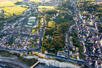 Falaise D Ault à Ault dans le département Somme, France d'en haut