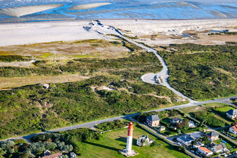 Vue aérienne de Phare de Brighton à Cayeux-sur-Mer dans le département Somme, France